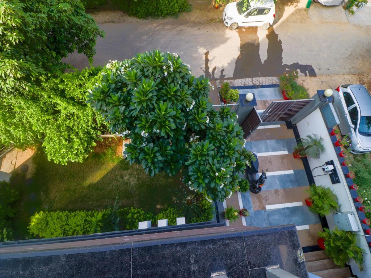 Hotel Dreamz Hospitality Gurgaon Exterior foto
