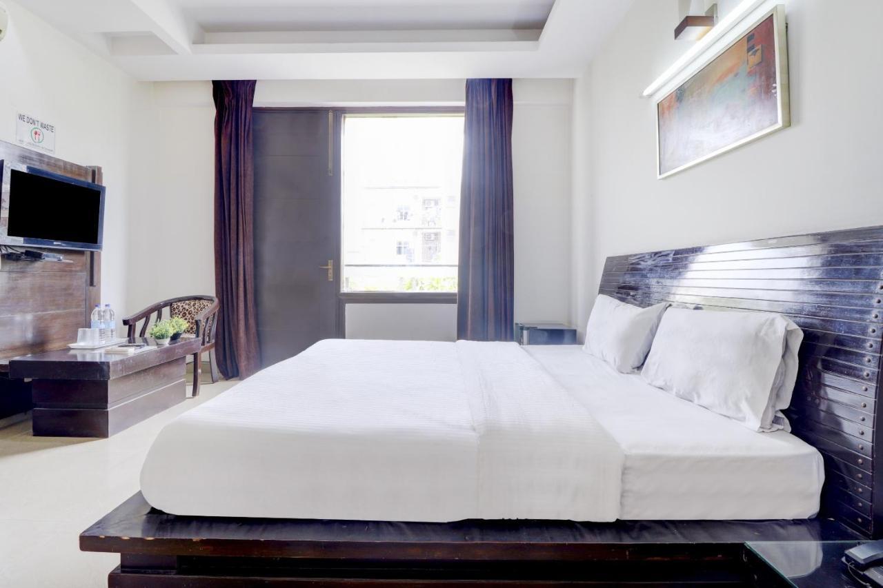 Hotel Dreamz Hospitality Gurgaon Exterior foto