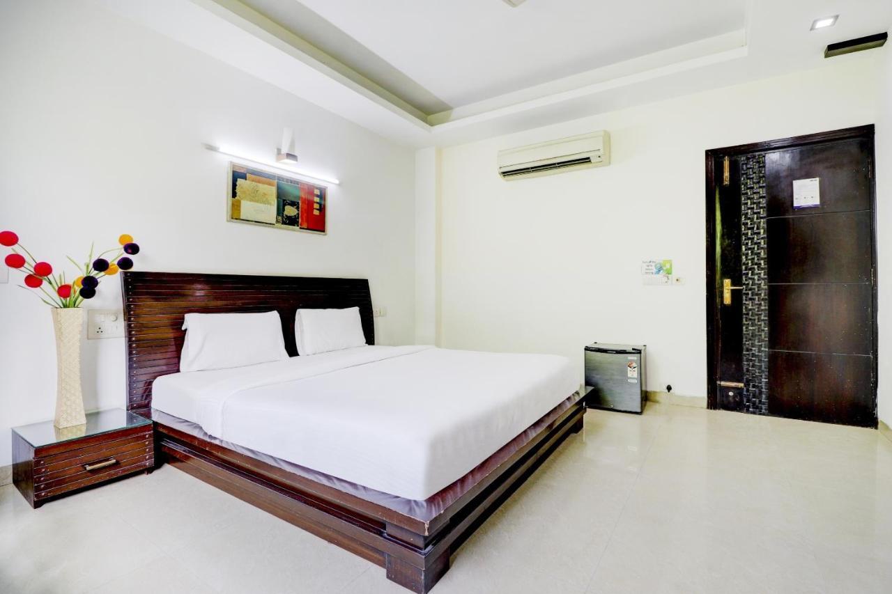 Hotel Dreamz Hospitality Gurgaon Exterior foto