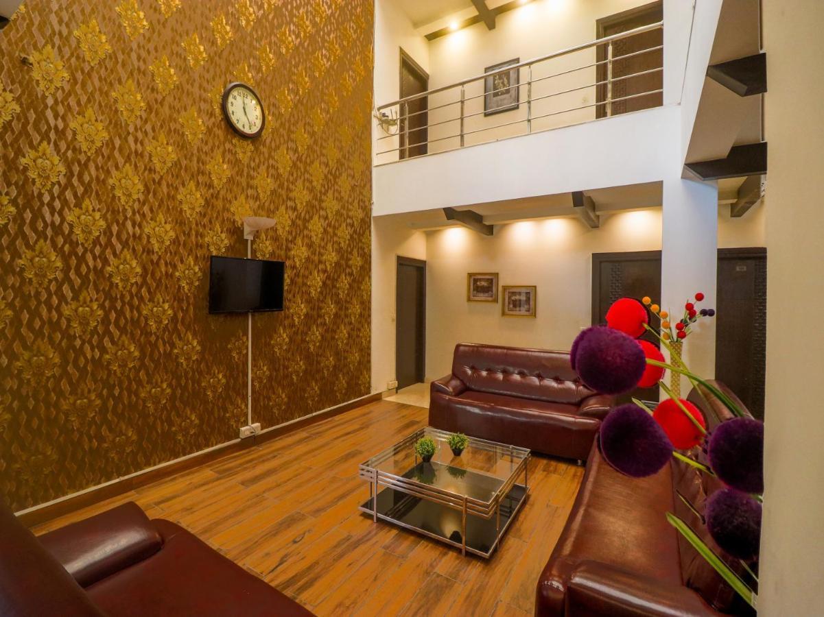 Hotel Dreamz Hospitality Gurgaon Exterior foto