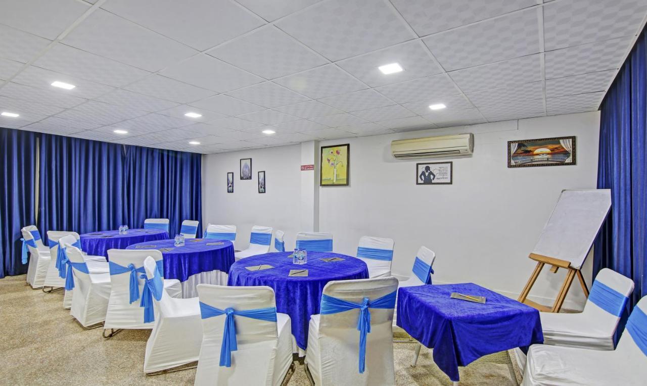 Hotel Dreamz Hospitality Gurgaon Exterior foto